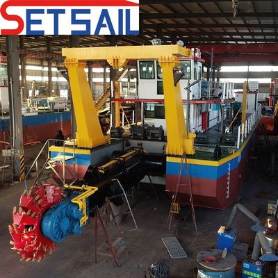 3900.00cm * 860.00cm * 225.00cm Pakketgrootte Dredger voor zand modder Dredging in rivier