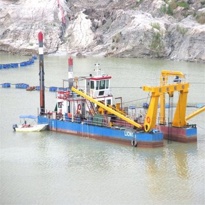 Verscheepskosten Dieselmotor-snijdmachine Zuigmachine Dredging Mud Equipment voor de rivier QHCSE-29