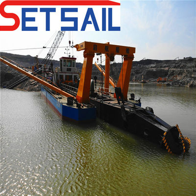 Hydrocyclone 26 inch Diesel Power 6000m3 Water Flow Dredger met cutter en zuigpomp