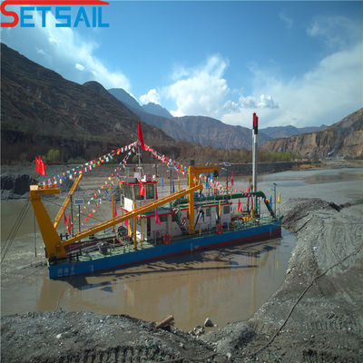 32 inch 7500m3 Cutter Suction Dredger Verhoog uw droogefficiëntie op Booster Station