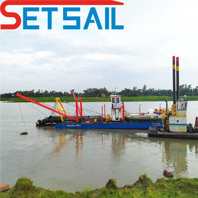 26 Inch Cutter Suction Mud Dredger met lange ontladingsafstand en aangepast ontwerp
