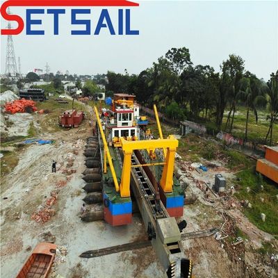 Op maat gemaakte dieselmotor hydraulische snijmachine Zuigrivier bagger voor Hurbour generator