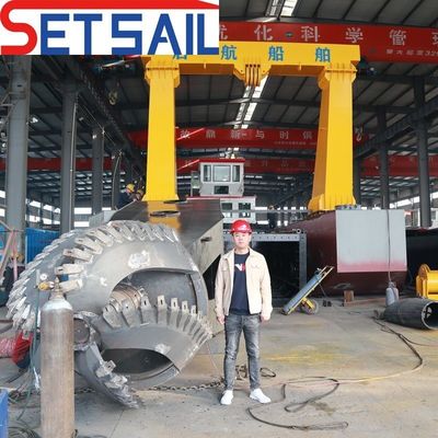 Levenslange naverkoopservice 15m Baggerdiepte Dieselmotor Bagger voor waterstroom 5000m3