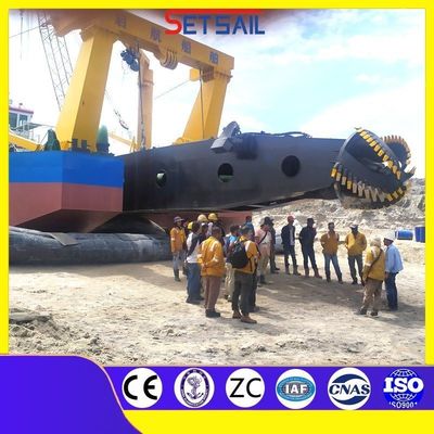 Cumins. Cat Diesel Mini Dredge Dredging Machine met hydraulische lier en Spud Carrier