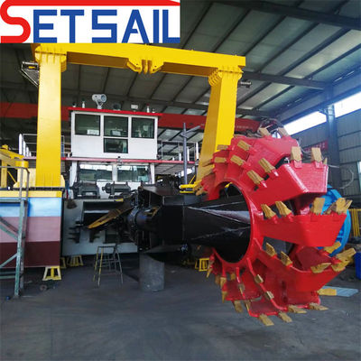 3900.00cm * 860.00cm * 225.00cm Pakketgrootte Dredger voor zand modder Dredging in rivier