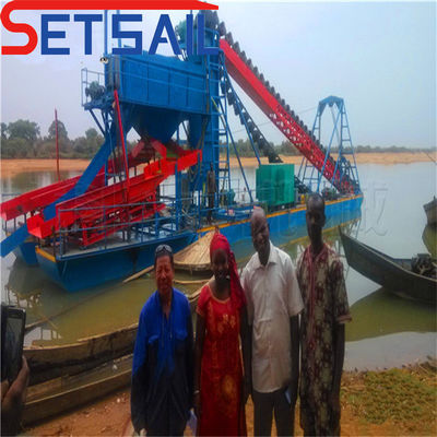 River Gold Mining Machinery met een totale lengte van 24m-38m en een emmercapaciteit van 0,035-0,08m3